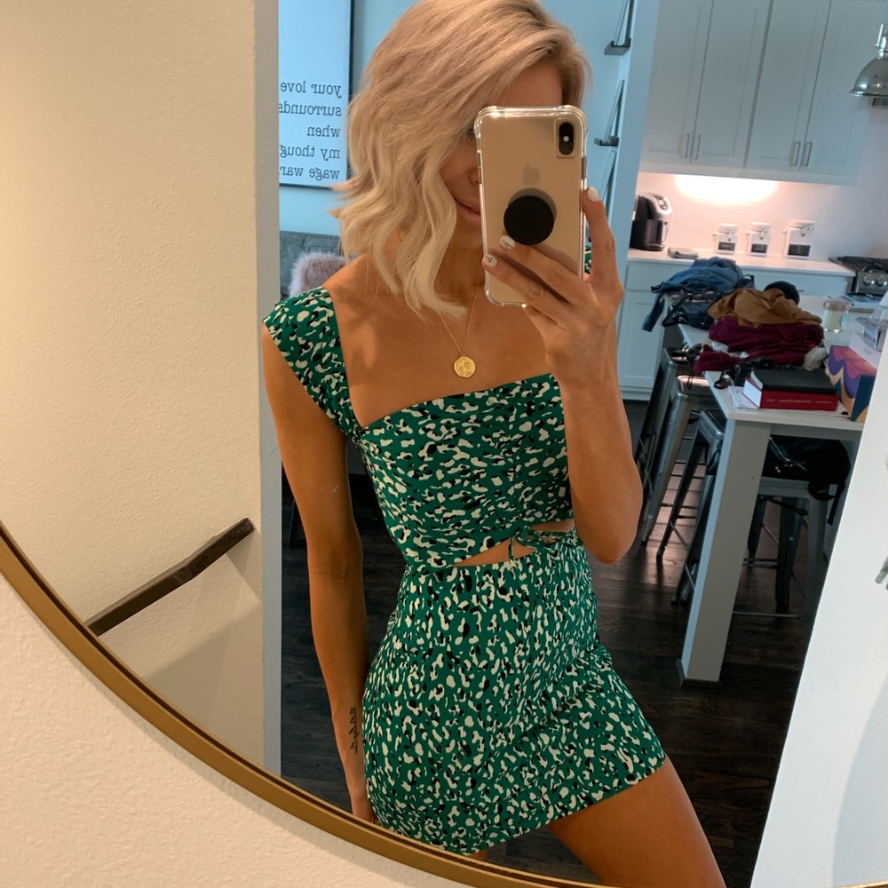 honey punch mini dress - Picture 2 of 3